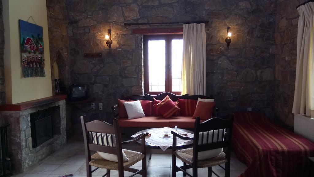 Arodamos Guesthouse Krousonas  Exteriör bild